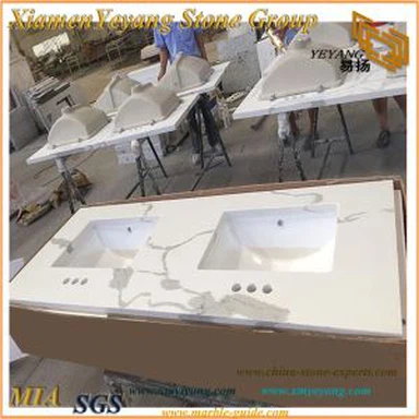 Quarzo Calacatta per il controsoffitto della cucina